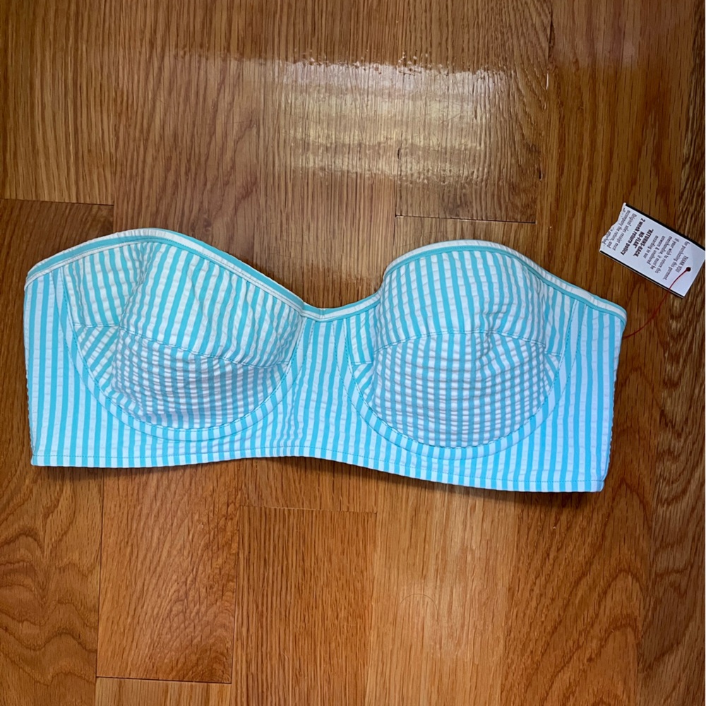 NWT Light blue seersucker strapless balconette bikini top